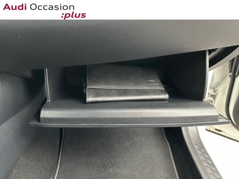 Voitures occasions TOYOTA C-HR Graphic Vélizy-Villacoublay