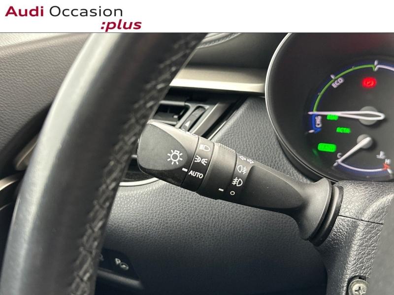 Voitures occasions TOYOTA C-HR Graphic Vélizy-Villacoublay