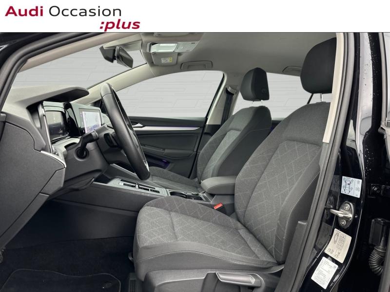 Voitures occasions VOLKSWAGEN GOLF Life 1st Vélizy-Villacoublay