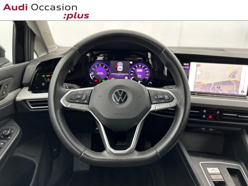 Voitures occasions VOLKSWAGEN GOLF Life 1st Vélizy-Villacoublay