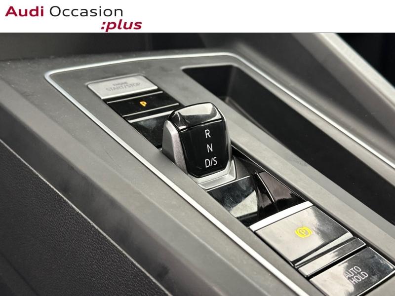 Voitures occasions VOLKSWAGEN GOLF Life 1st Vélizy-Villacoublay