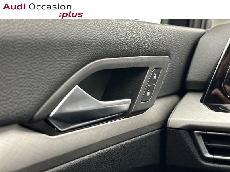 Voitures occasions VOLKSWAGEN GOLF Life 1st Vélizy-Villacoublay