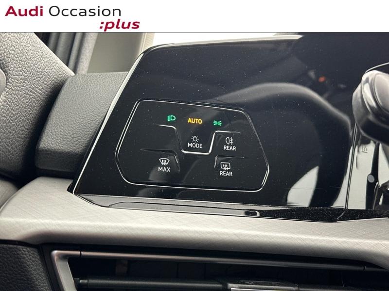 Voitures occasions VOLKSWAGEN GOLF Life 1st Vélizy-Villacoublay