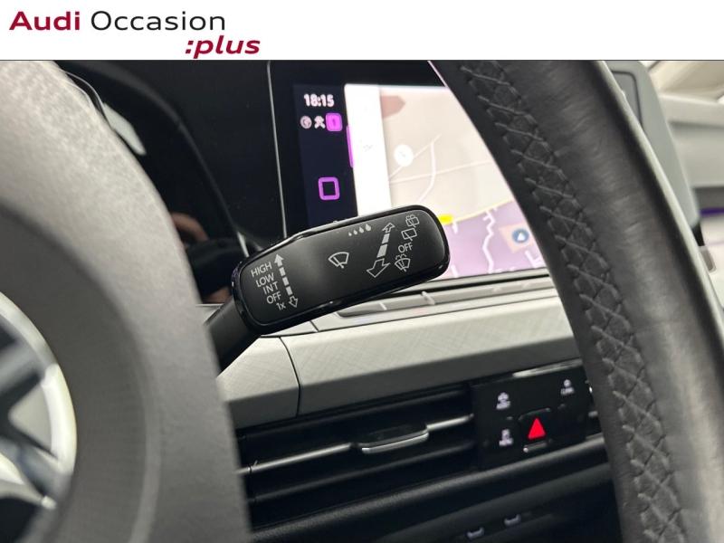 Voitures occasions VOLKSWAGEN GOLF Life 1st Vélizy-Villacoublay