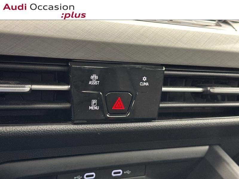 Voitures occasions VOLKSWAGEN GOLF Life 1st Vélizy-Villacoublay