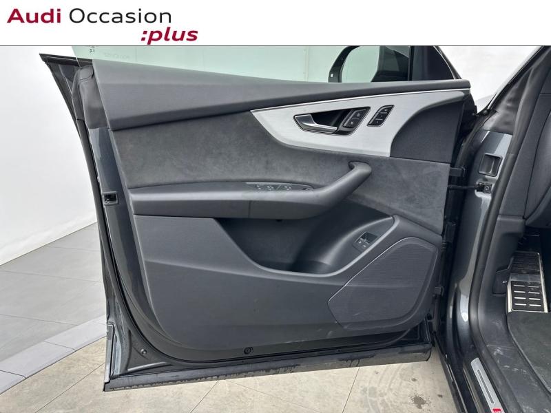 Voitures occasions Audi Q8 S line Vélizy-Villacoublay