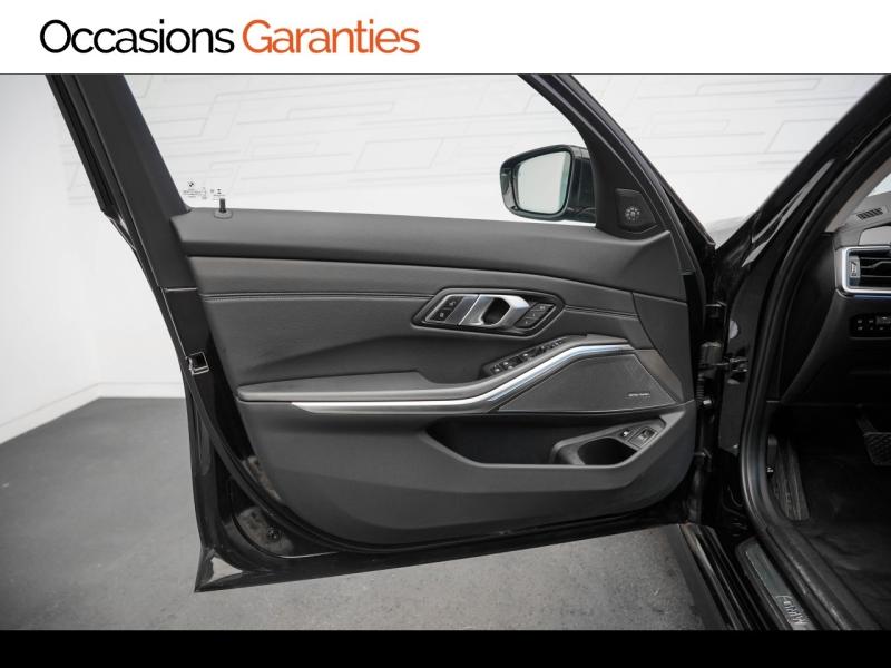 Voitures occasions BMW SERIE 3 Luxury Vélizy-Villacoublay