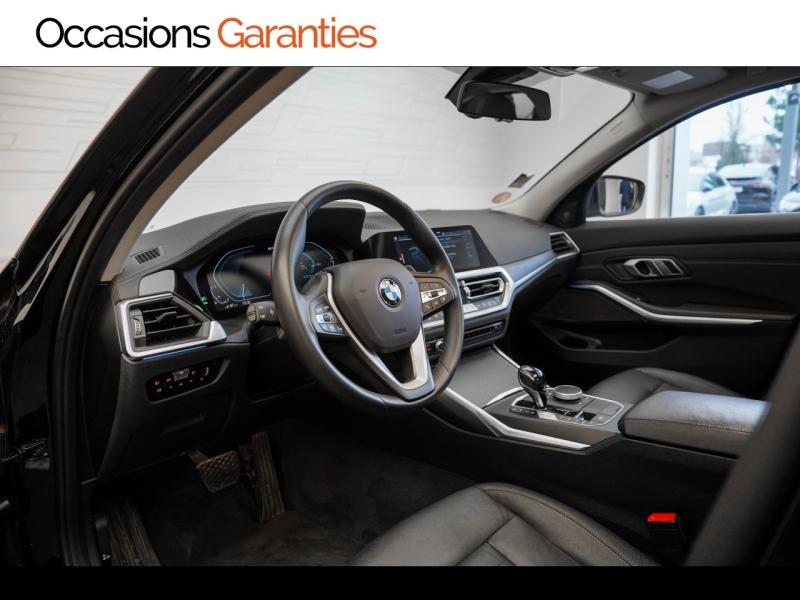 Voitures occasions BMW SERIE 3 Luxury Vélizy-Villacoublay