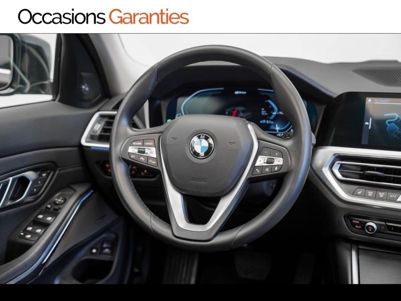 Voitures occasions BMW SERIE 3 Luxury Vélizy-Villacoublay