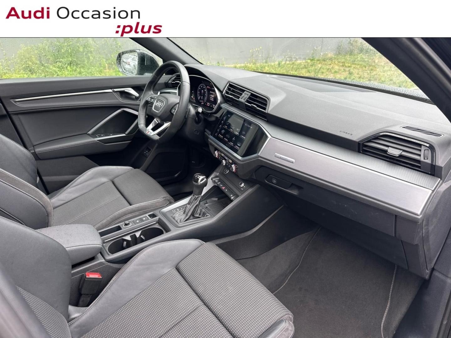 Voitures occasions Audi Q3 Sportback S line Vélizy-Villacoublay