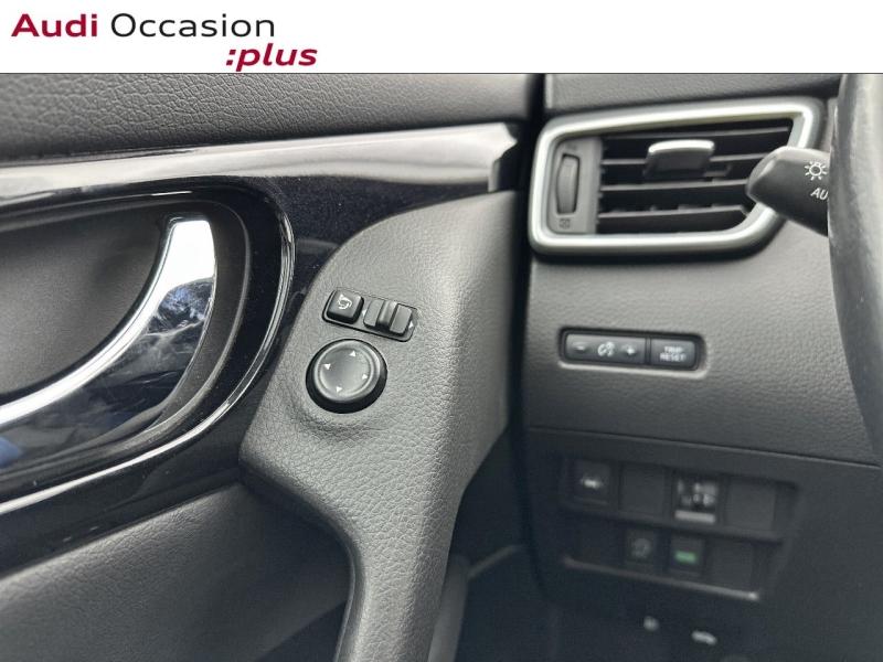 Voitures occasions NISSAN QASHQAI N-Connecta Vélizy-Villacoublay