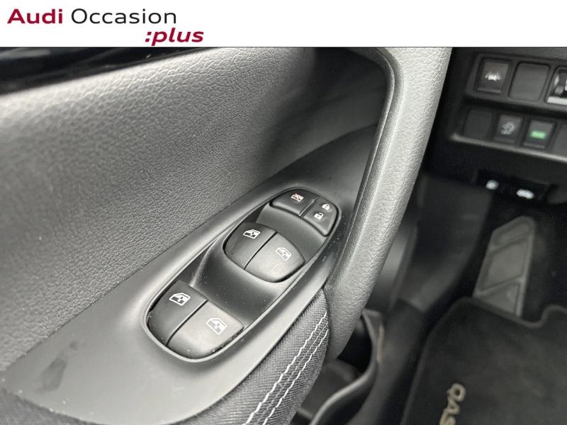Voitures occasions NISSAN QASHQAI N-Connecta Vélizy-Villacoublay