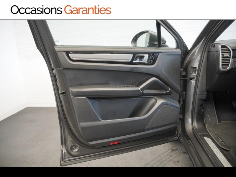 Voitures occasions PORSCHE Cayenne Coupe E-Hybrid Vélizy-Villacoublay