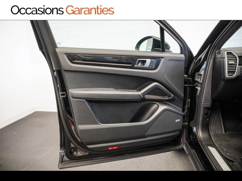 Voitures occasions PORSCHE CAYENNE E-Hybrid Vélizy-Villacoublay