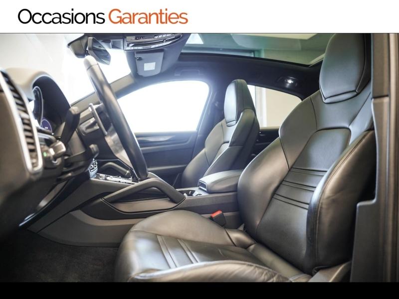 Voitures occasions PORSCHE CAYENNE E-Hybrid Vélizy-Villacoublay