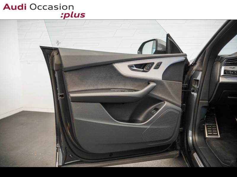 Voitures occasions Audi Q8 S line Vélizy-Villacoublay