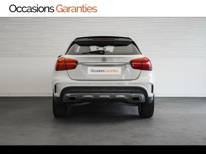 Voitures occasions MERCEDES-BENZ GLA WhiteArt Edition Vélizy-Villacoublay