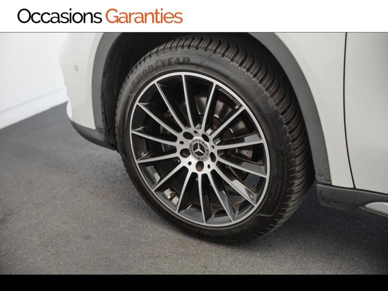 Voitures occasions MERCEDES-BENZ GLA WhiteArt Edition Vélizy-Villacoublay