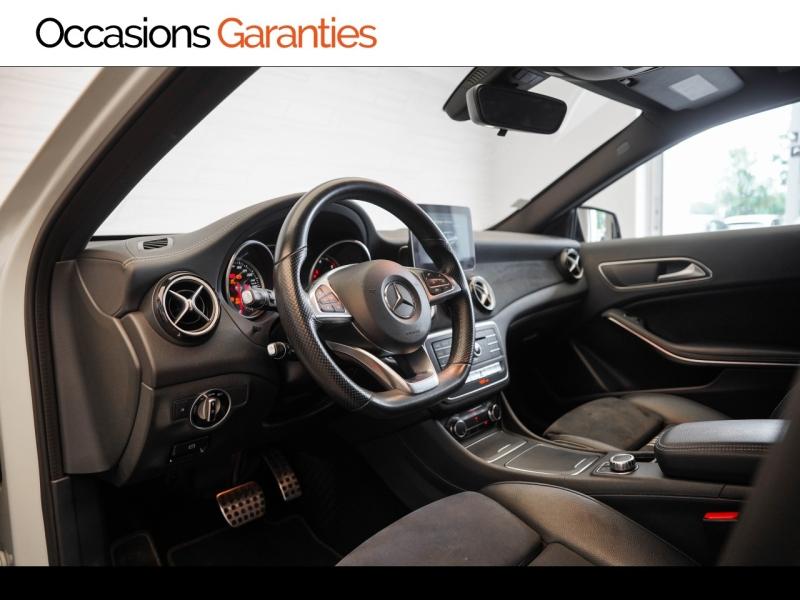 Voitures occasions MERCEDES-BENZ GLA WhiteArt Edition Vélizy-Villacoublay