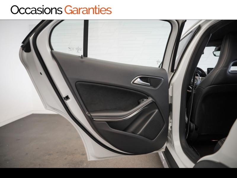Voitures occasions MERCEDES-BENZ GLA WhiteArt Edition Vélizy-Villacoublay