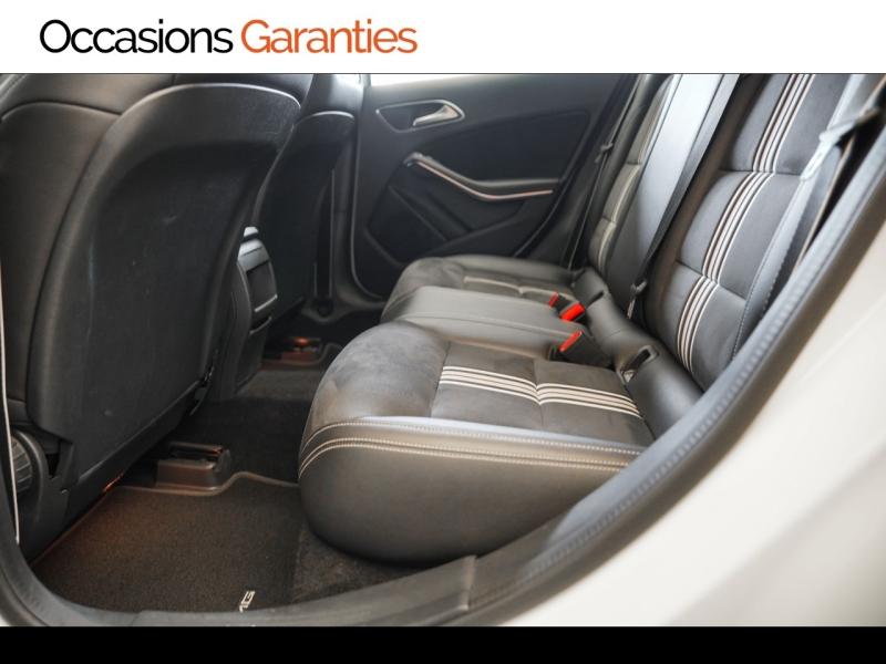 Voitures occasions MERCEDES-BENZ GLA WhiteArt Edition Vélizy-Villacoublay