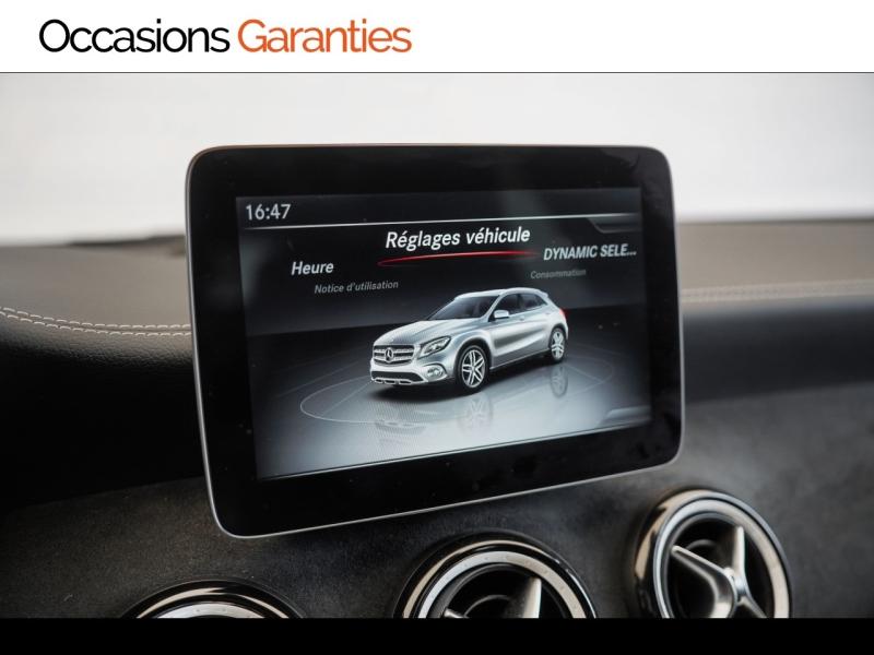 Voitures occasions MERCEDES-BENZ GLA WhiteArt Edition Vélizy-Villacoublay