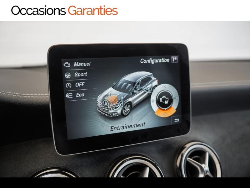 Voitures occasions MERCEDES-BENZ GLA WhiteArt Edition Vélizy-Villacoublay