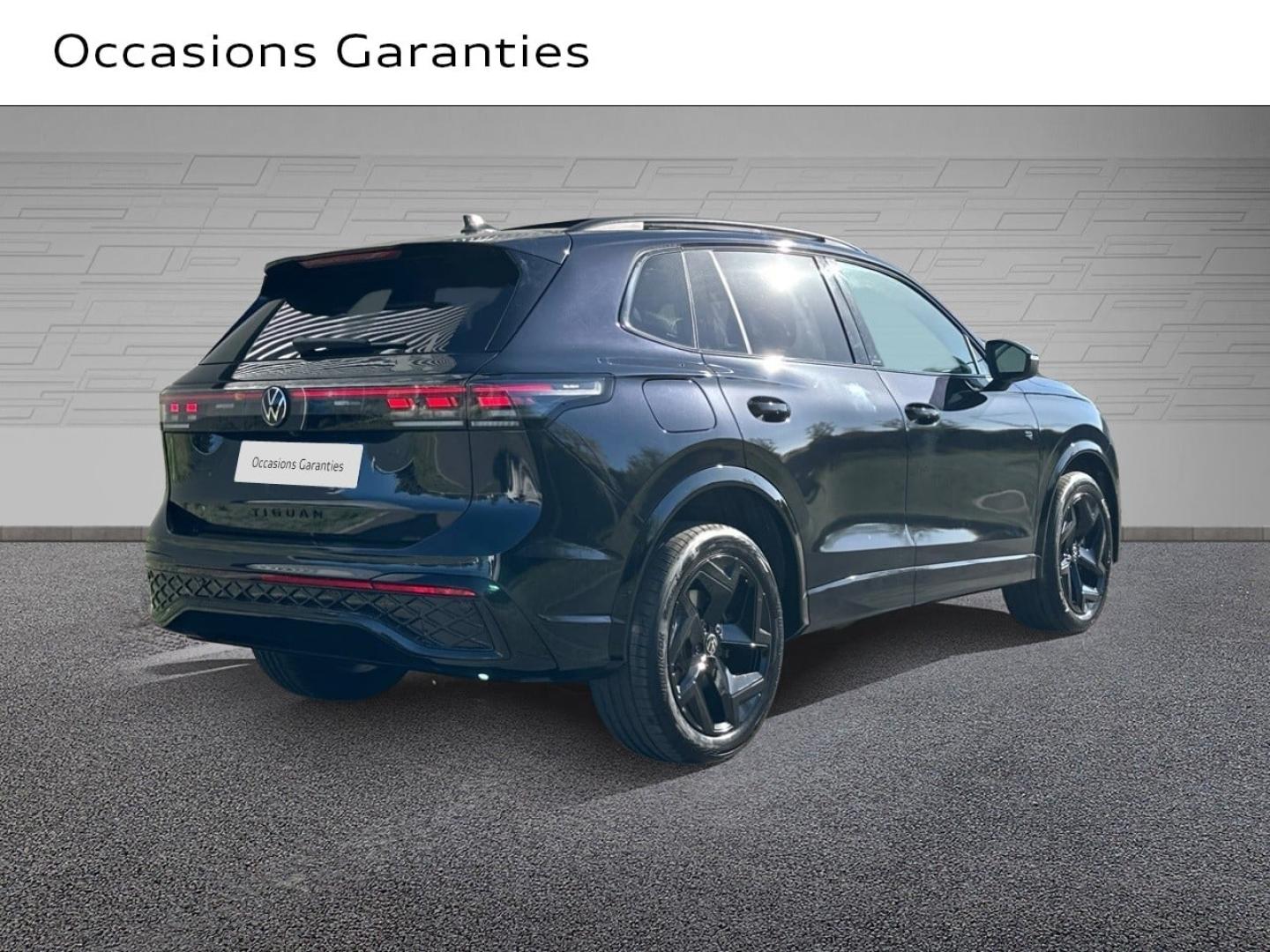 Voitures occasions VOLKSWAGEN TIGUAN R-Line Exclusive Vélizy-Villacoublay