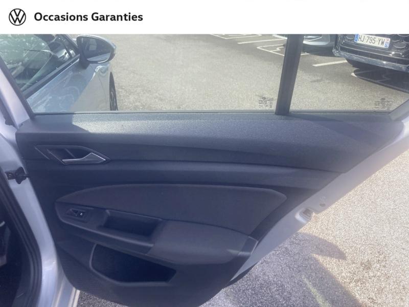 Voitures occasions VOLKSWAGEN GOLF Life Rivery