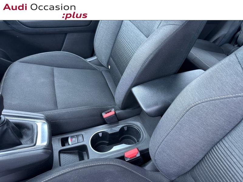 Voitures occasions RENAULT CAPTUR Business Rivery