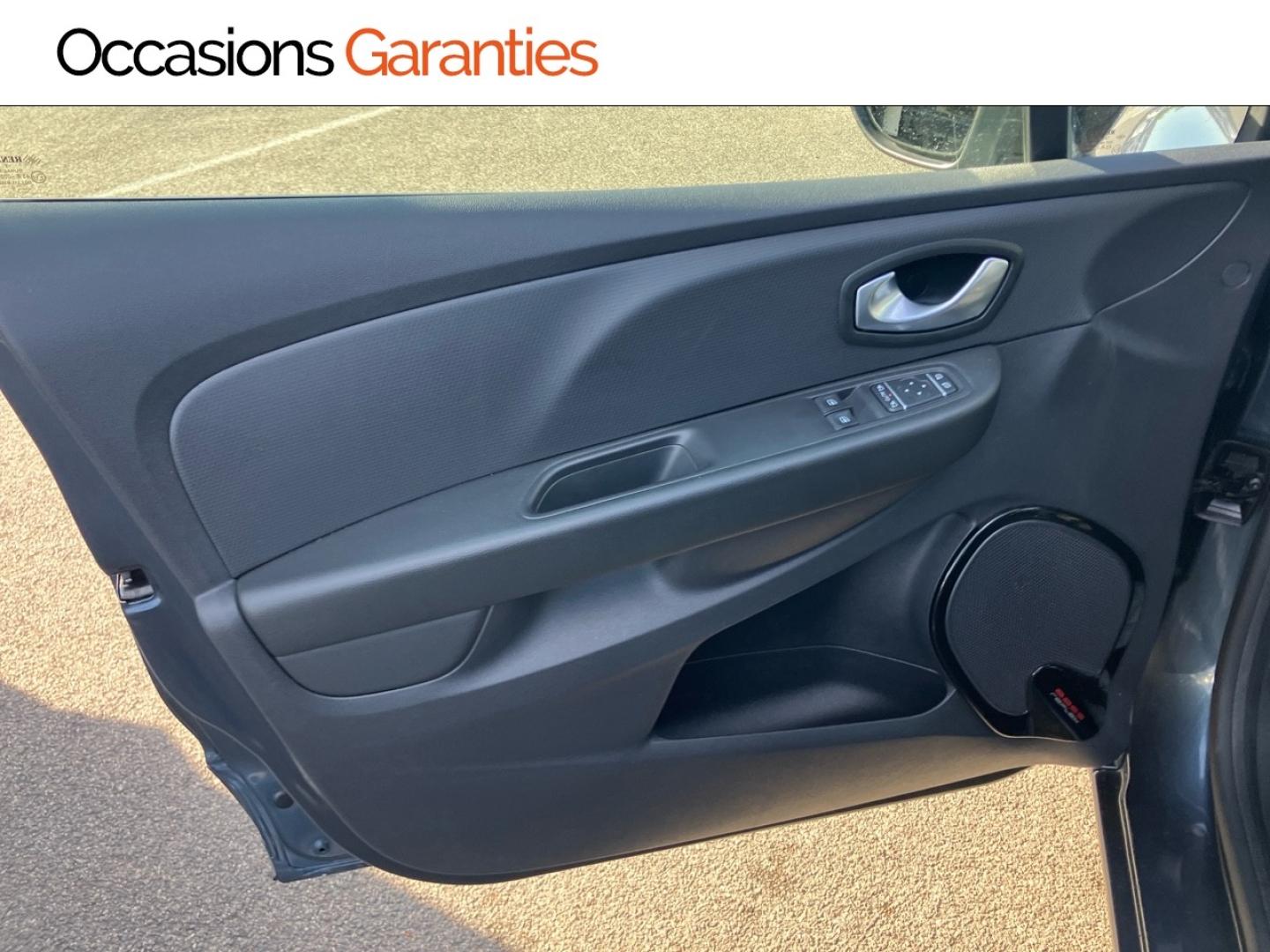 Voitures occasions RENAULT CLIO Intens Rivery