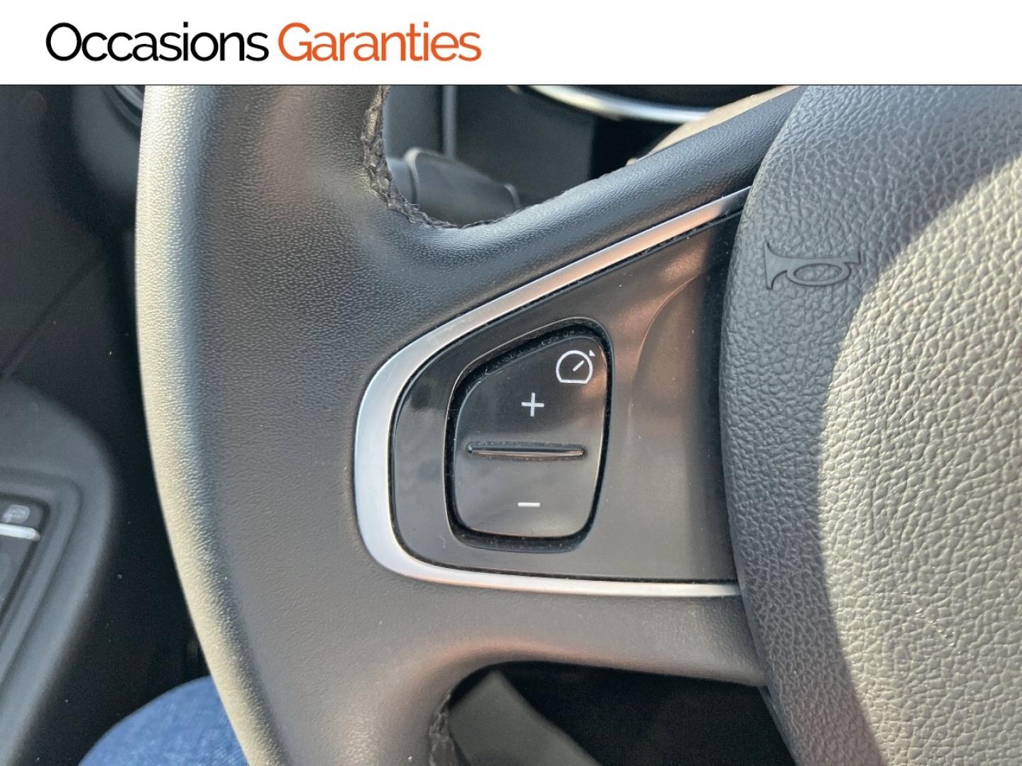 Voitures occasions RENAULT CLIO Intens Rivery
