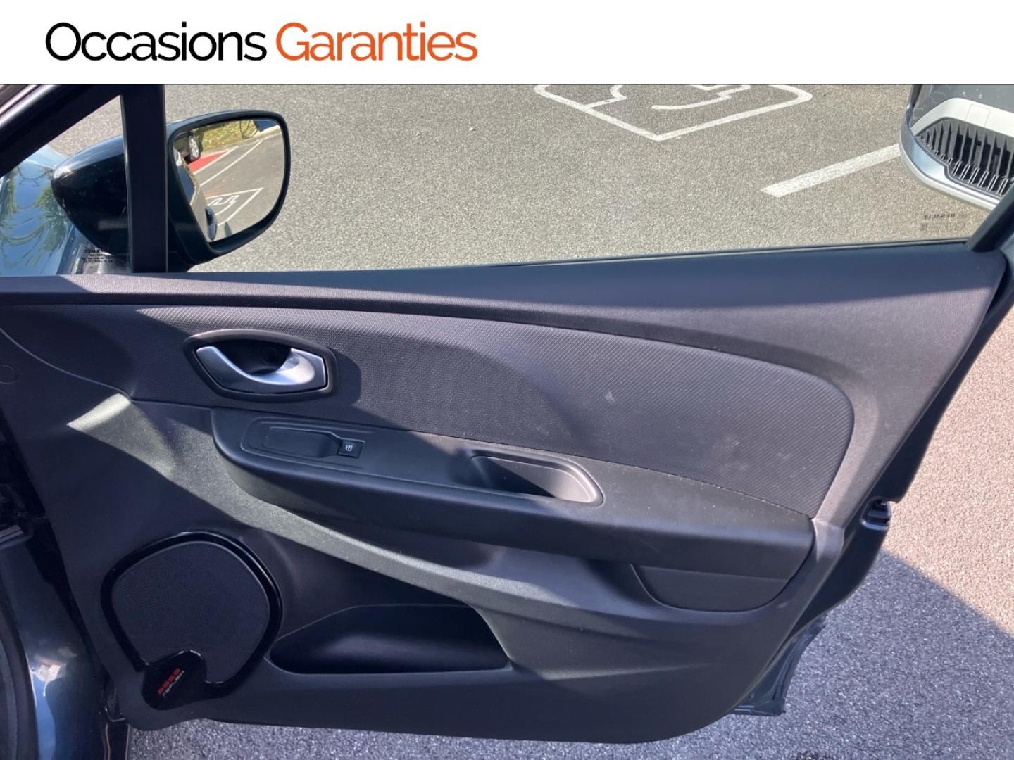 Voitures occasions RENAULT CLIO Intens Rivery