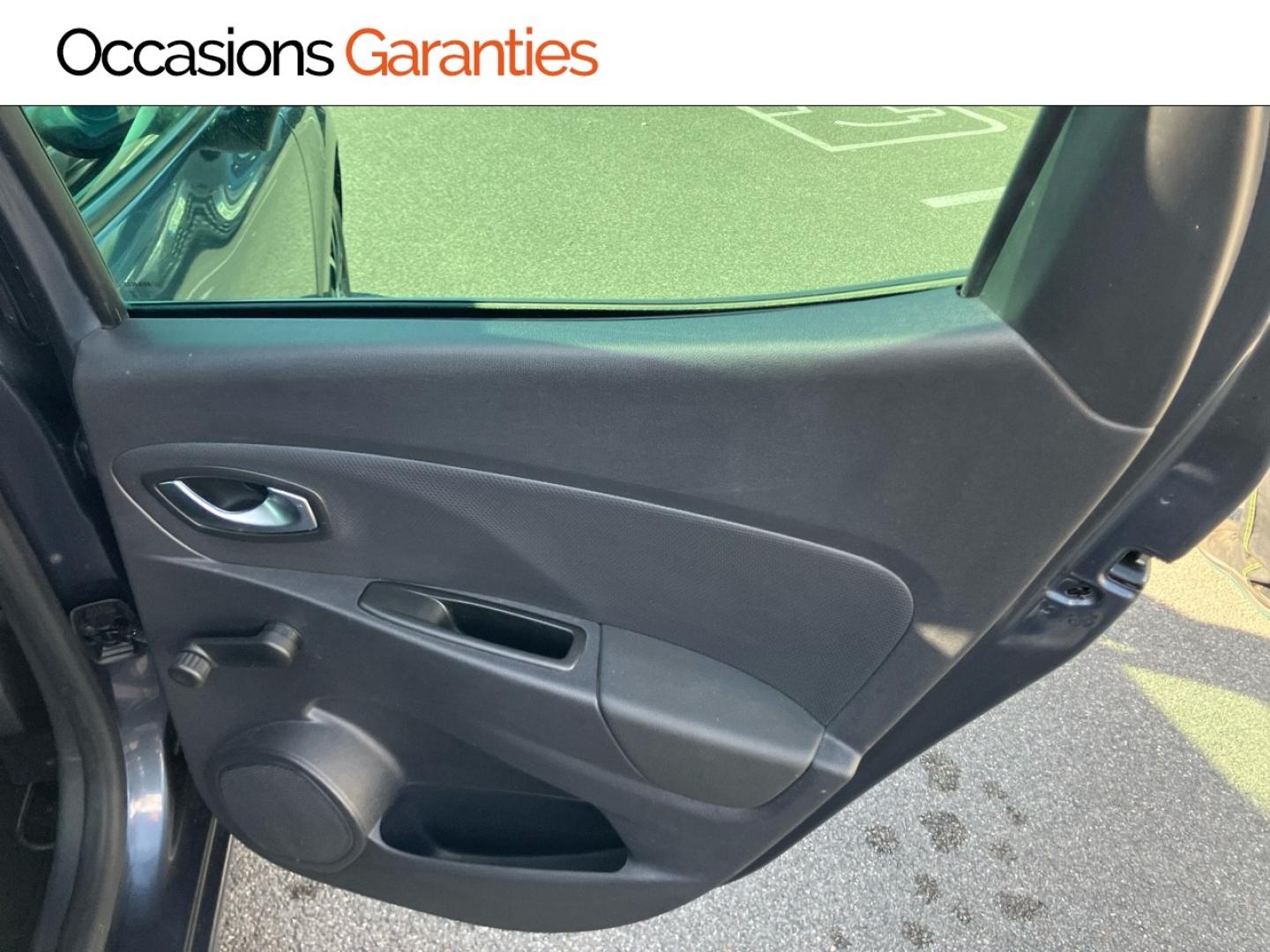 Voitures occasions RENAULT CLIO Intens Rivery