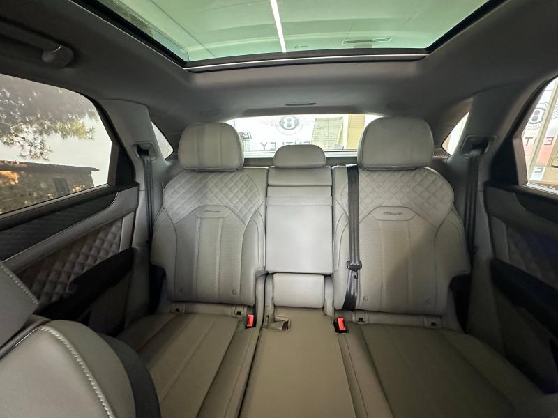 Voitures occasions BENTLEY Bentayga Base Mougins