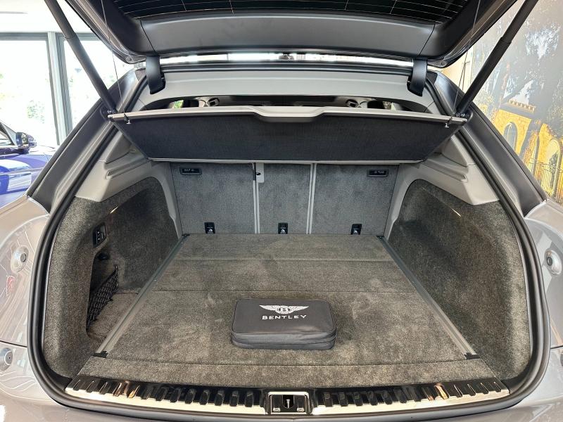 Voitures occasions BENTLEY Bentayga Base Mougins