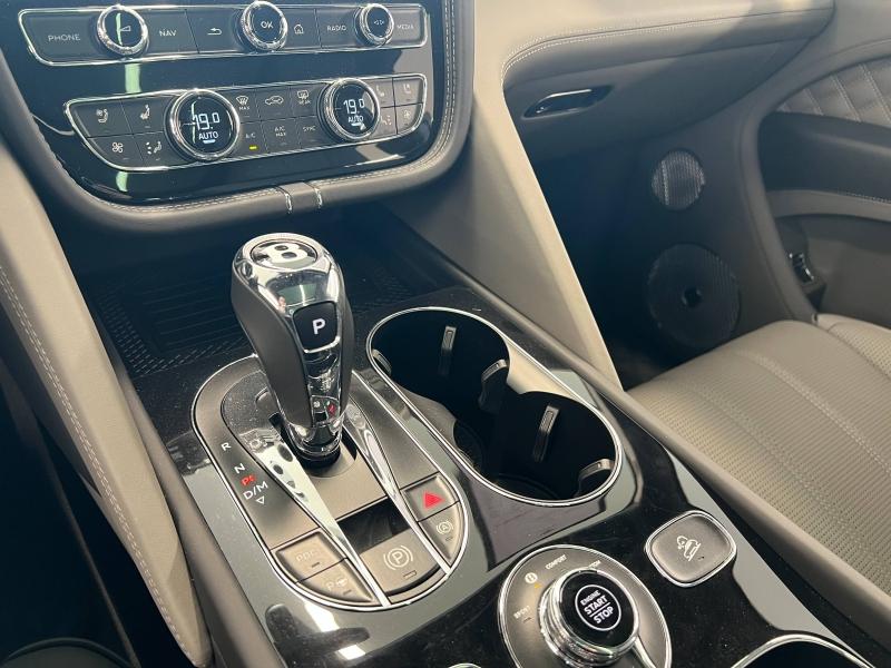 Voitures occasions BENTLEY Bentayga Base Mougins