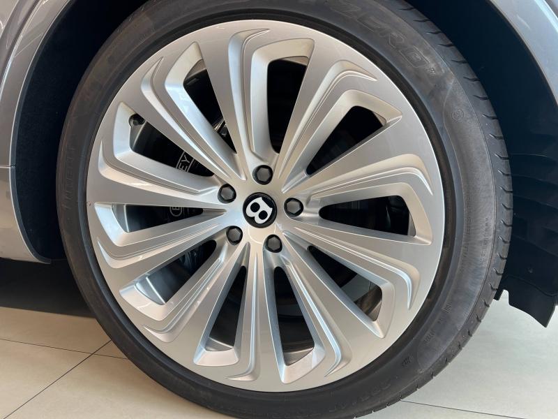 Voitures occasions BENTLEY Bentayga Base Mougins