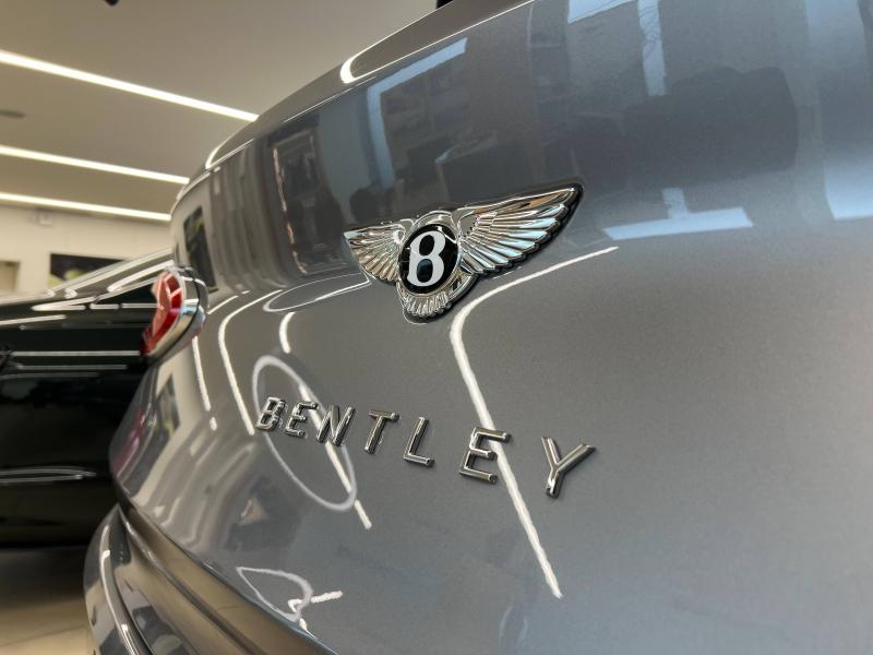 Voitures occasions BENTLEY Bentayga Base Mougins