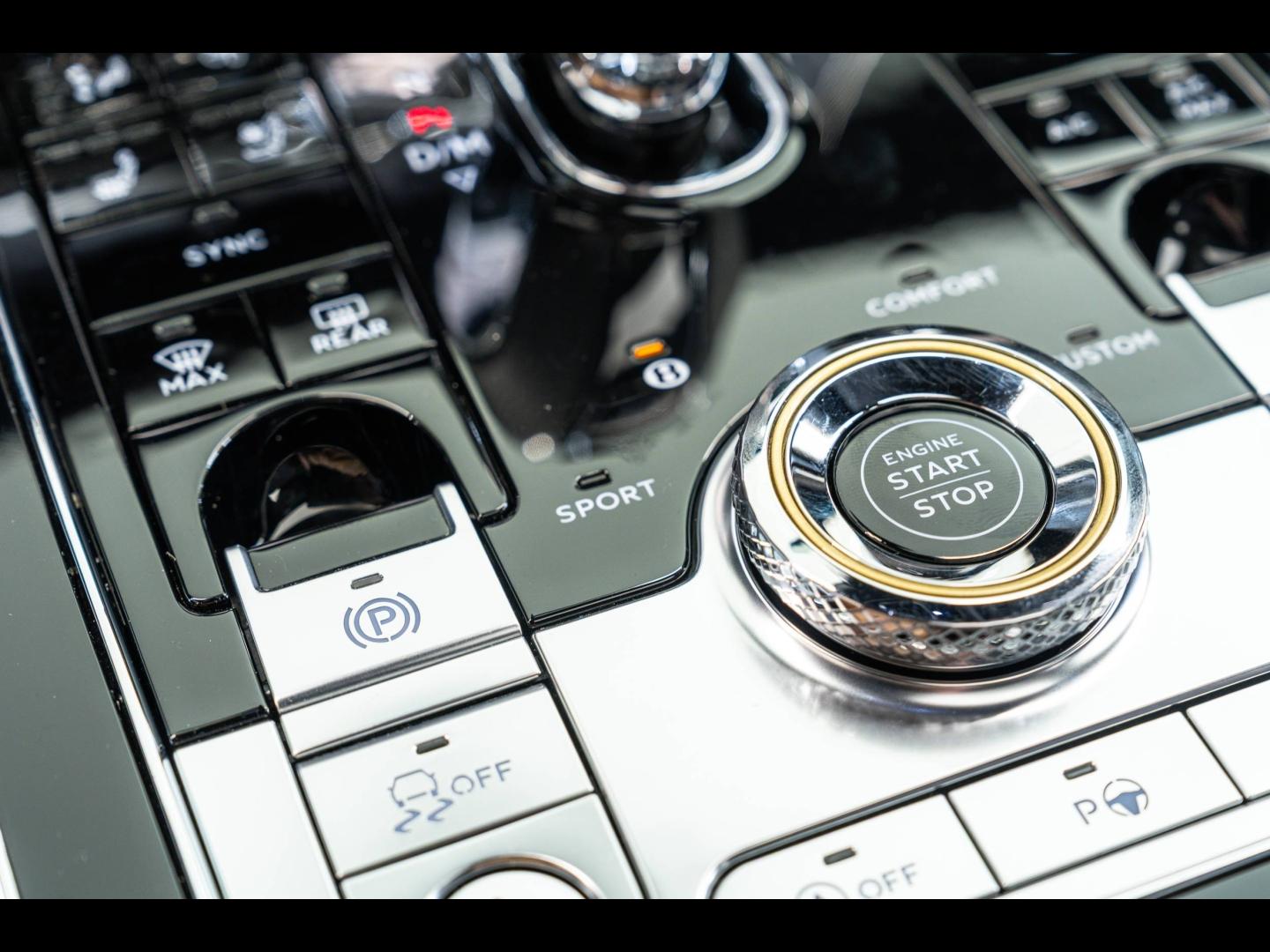 Voitures occasions BENTLEY Flying Spur Base Mougins