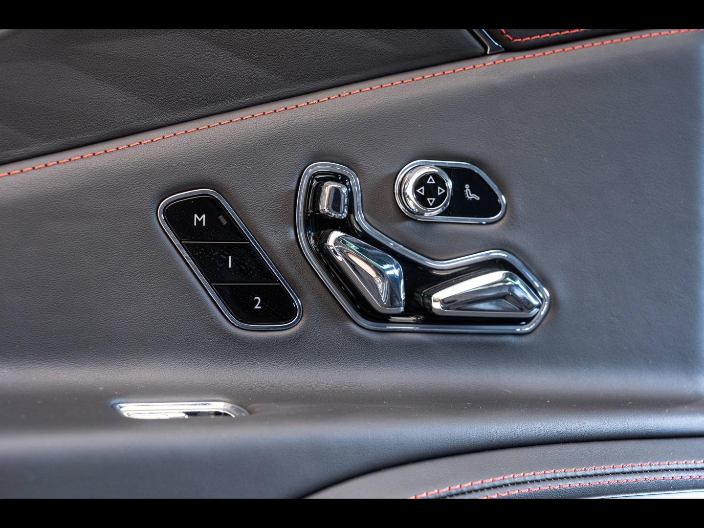 Voitures occasions BENTLEY Flying Spur Base Mougins