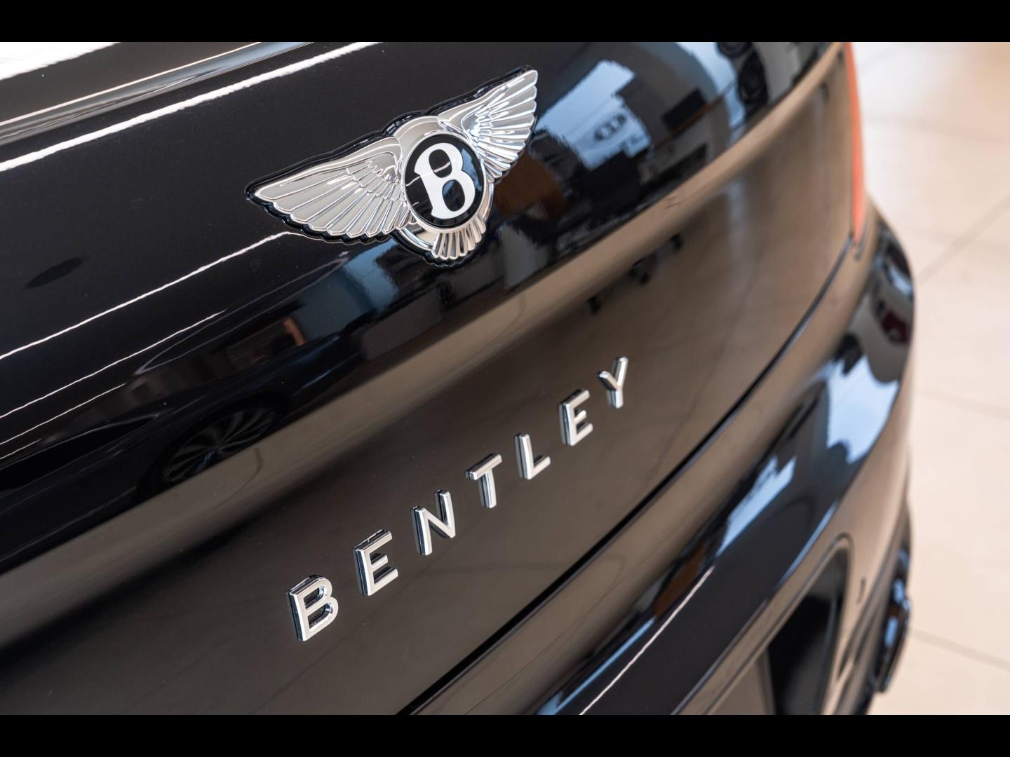 Voitures occasions BENTLEY Flying Spur Base Mougins