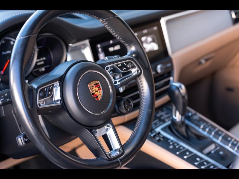 Voitures occasions PORSCHE MACAN Turbo Mougins