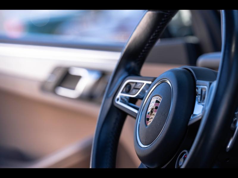 Voitures occasions PORSCHE MACAN Turbo Mougins