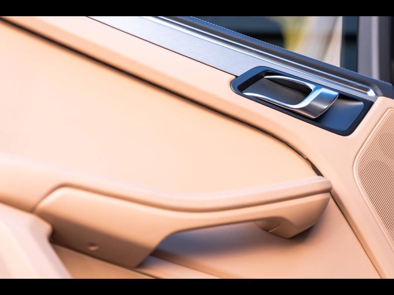 Voitures occasions PORSCHE MACAN Turbo Mougins