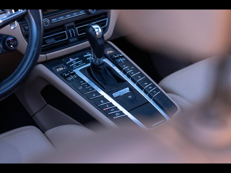Voitures occasions PORSCHE MACAN Turbo Mougins