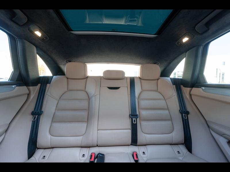 Voitures occasions PORSCHE MACAN Turbo Mougins