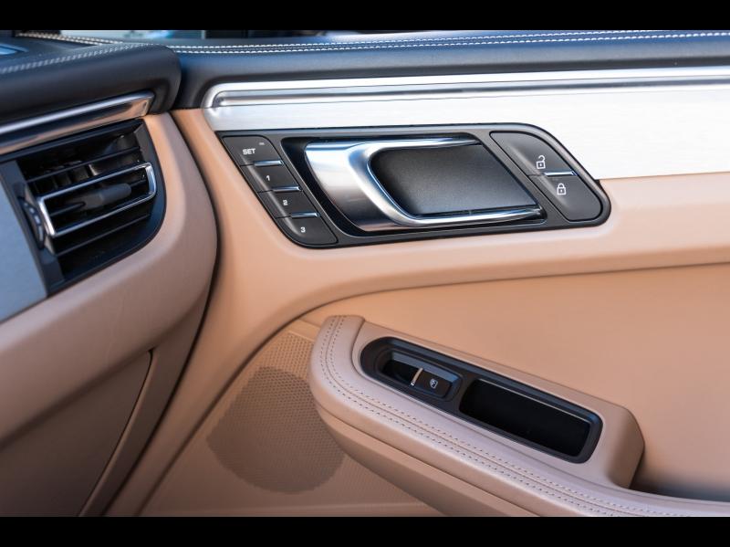Voitures occasions PORSCHE MACAN Turbo Mougins