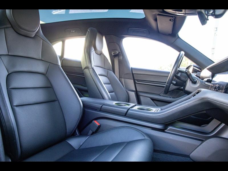 Voitures occasions PORSCHE Taycan Base Mougins