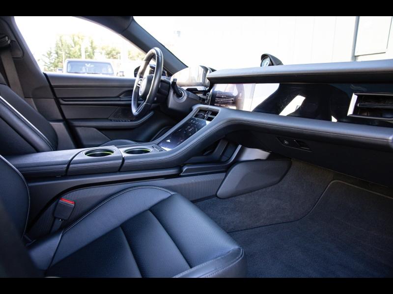 Voitures occasions PORSCHE Taycan Base Mougins